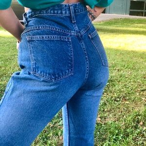 ❌SOLD❌ Vintage 12” high rise mom bootcut jeans